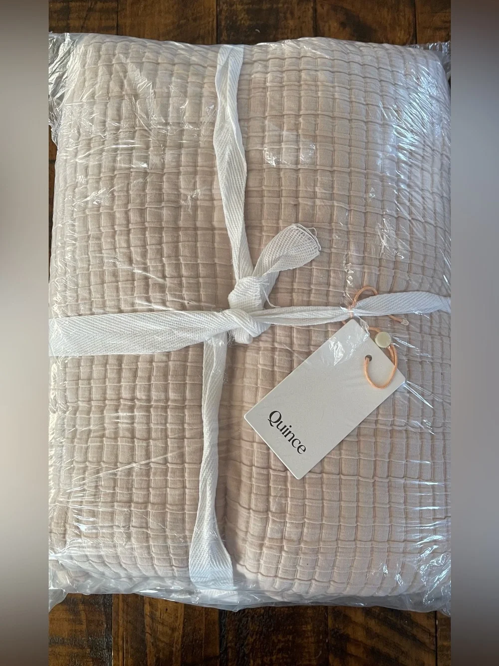 NWT Quince Organic Ribbed Cotton Coverlet, Twin (Sand)